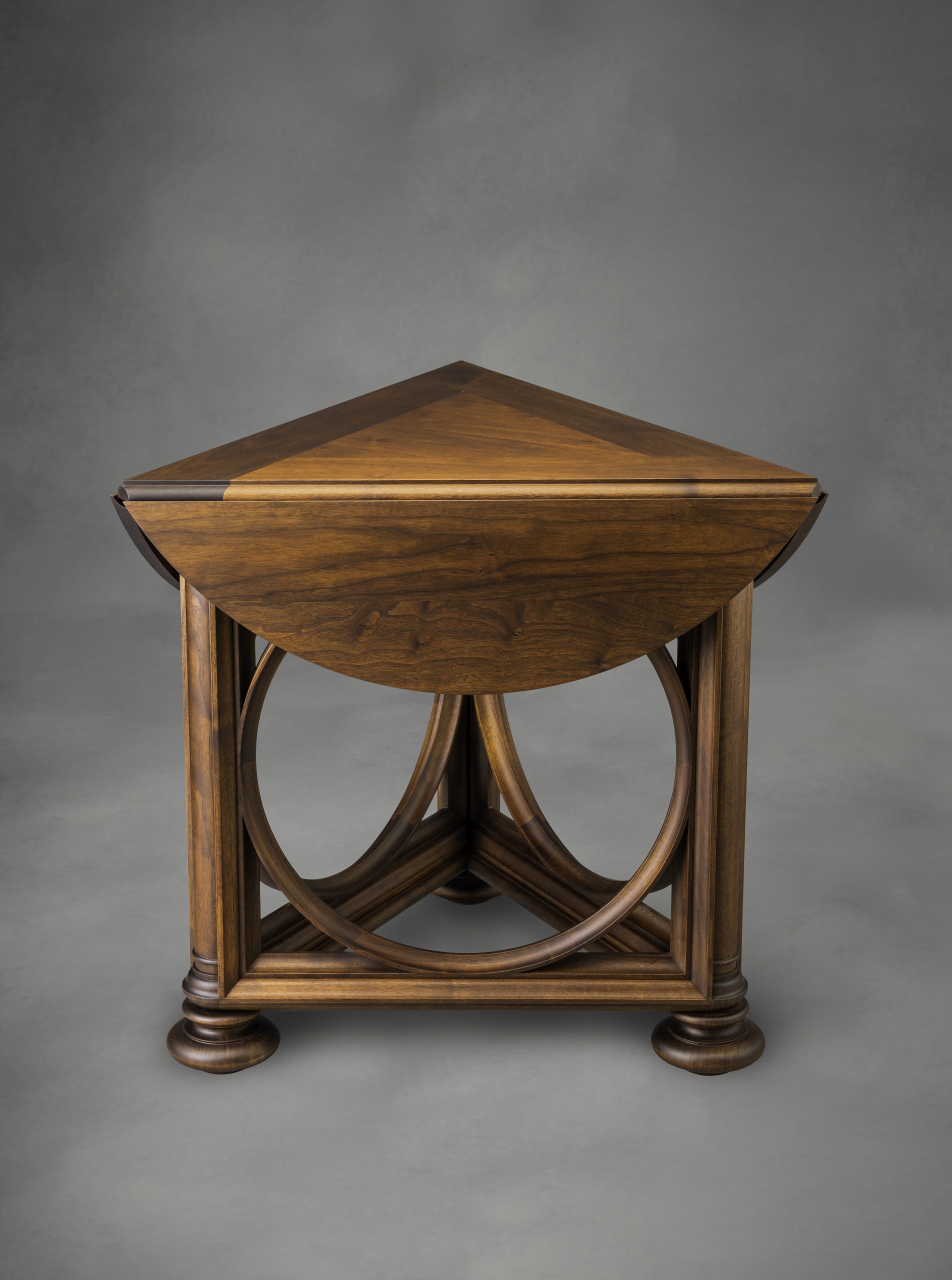 Lutyens table