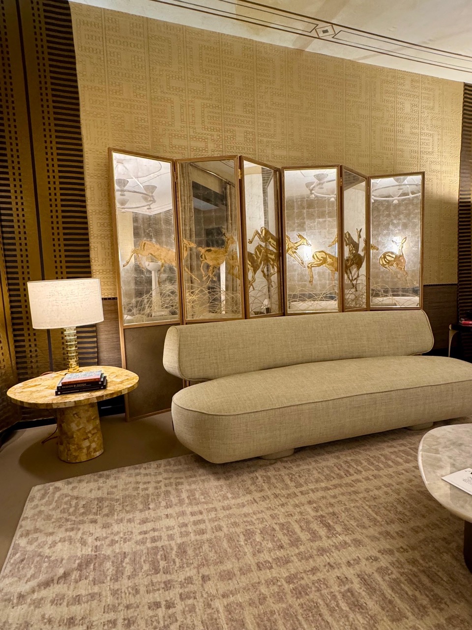 Palomino lounge overview